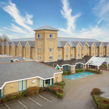 מלון בורהמווד Doubletree By Hilton London Elstree מראה חיצוני תמונה