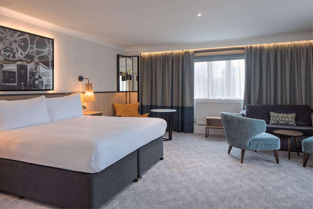 מלון בורהמווד Doubletree By Hilton London Elstree חדר תמונה