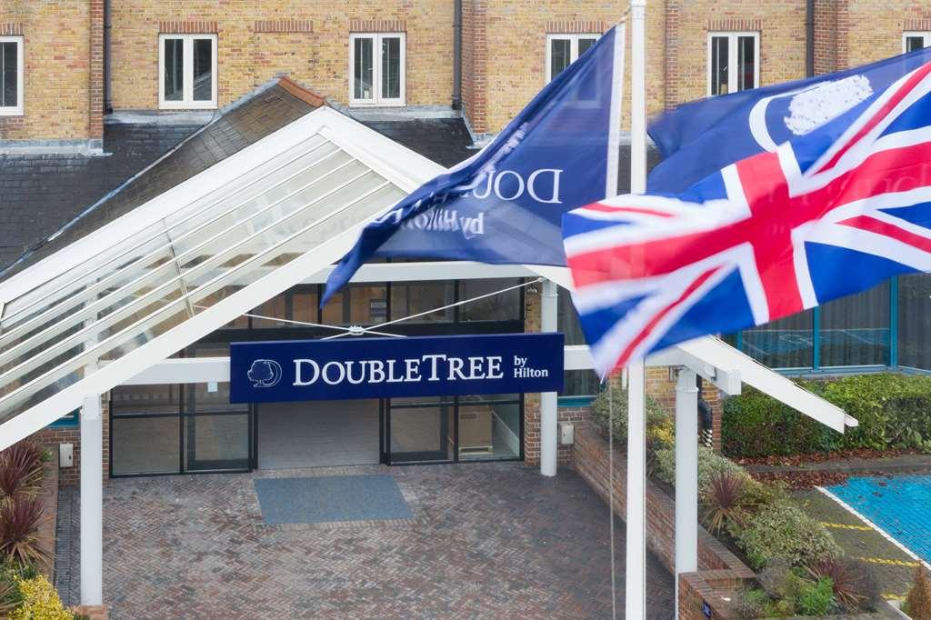 מלון בורהמווד Doubletree By Hilton London Elstree מראה חיצוני תמונה