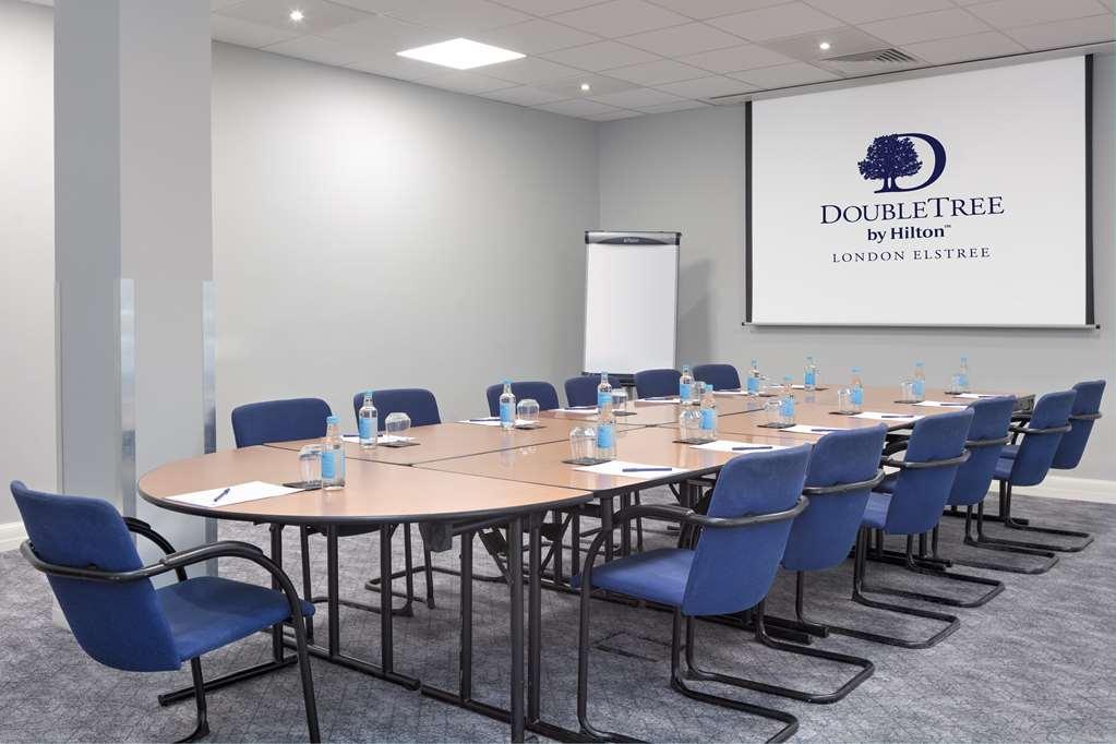 מלון בורהמווד Doubletree By Hilton London Elstree מתקנים תמונה