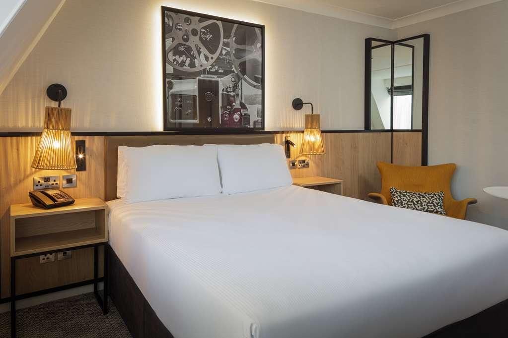 מלון בורהמווד Doubletree By Hilton London Elstree חדר תמונה