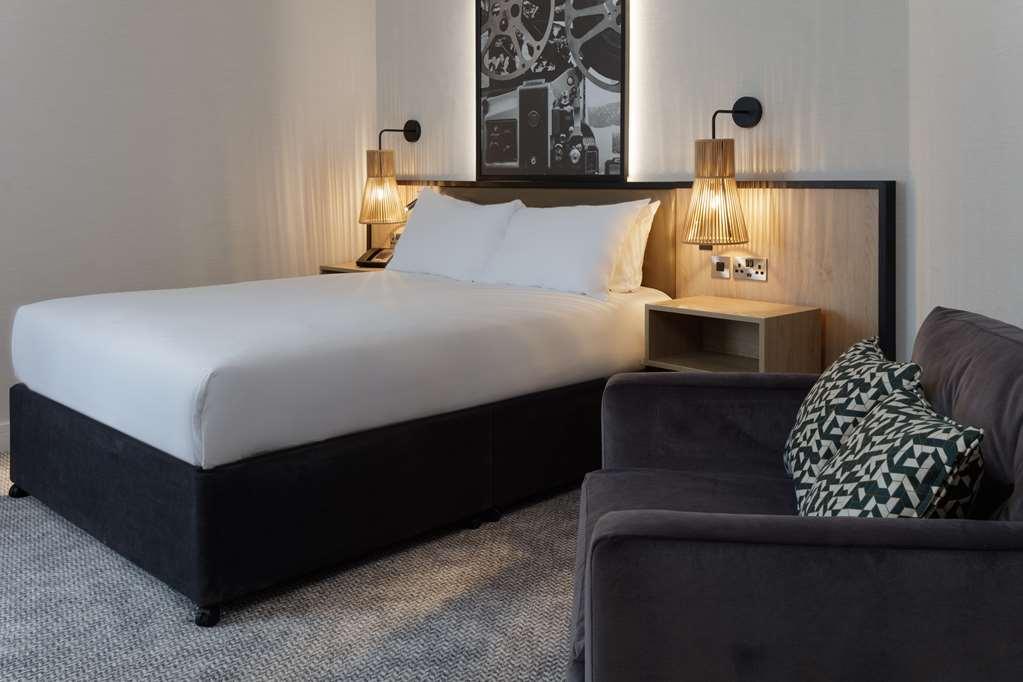 מלון בורהמווד Doubletree By Hilton London Elstree חדר תמונה