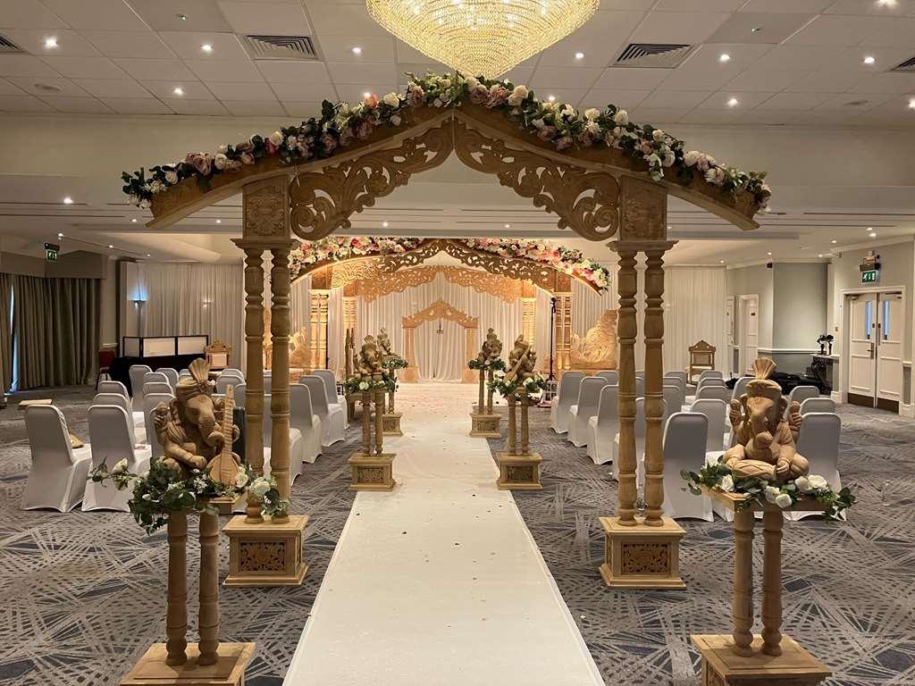 מלון בורהמווד Doubletree By Hilton London Elstree מתקנים תמונה